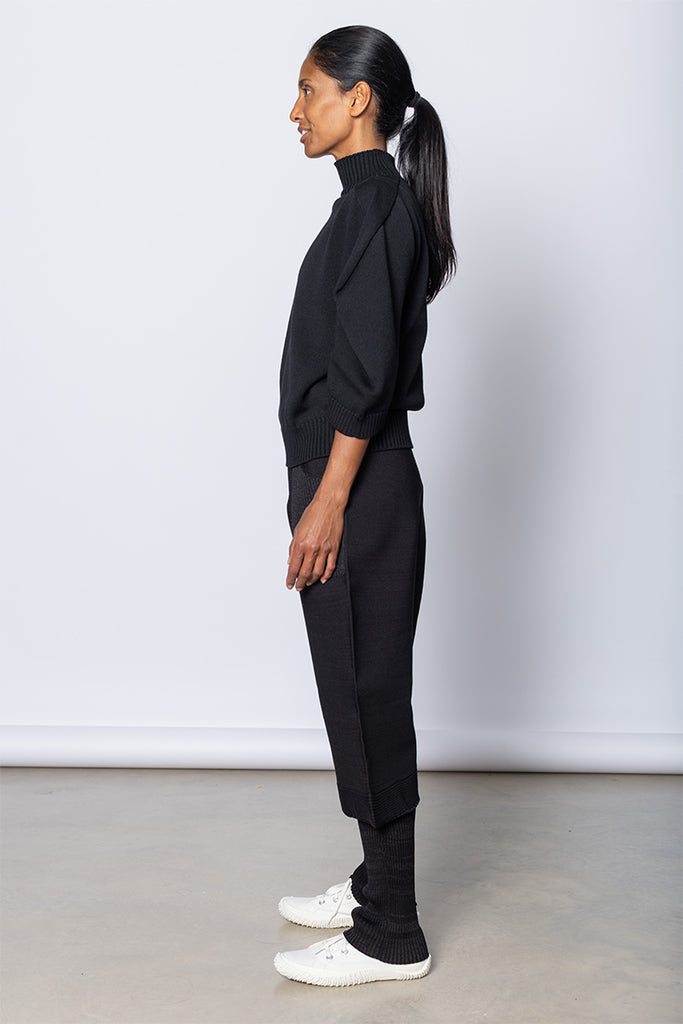 Opposing Legs Pants - Black