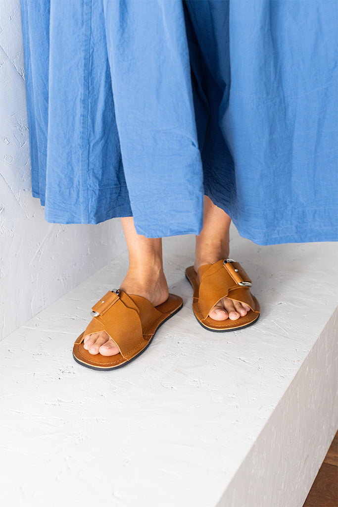 Cross Strap Leather Sandals - Tobacco