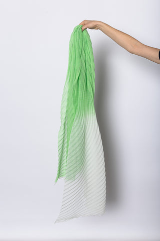 Gradation Ramie Pleats Stole - Green Hued