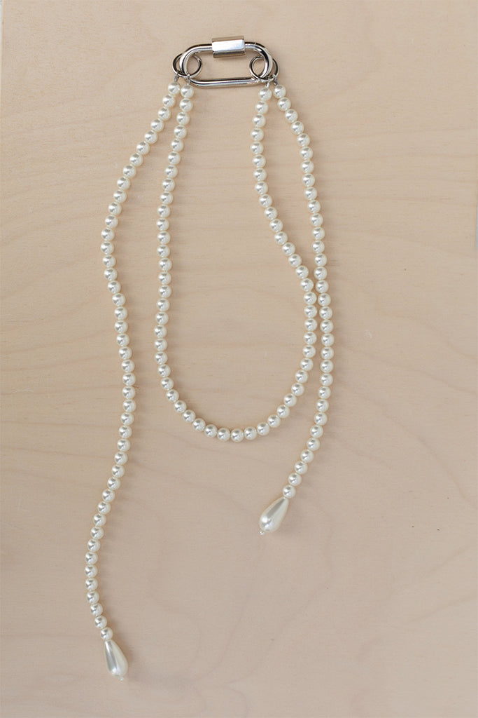 Fragment  Pearl Carabiner Necklace