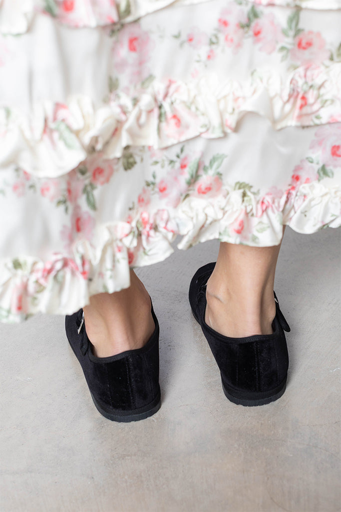 Velvet Nexus Cross Over Slippers - Black