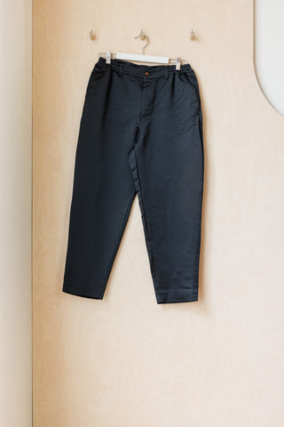 Comme Des Garçons Satin Tapered Pant - Black