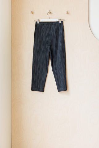 Pleats Please Cropped Straight Pants - Black