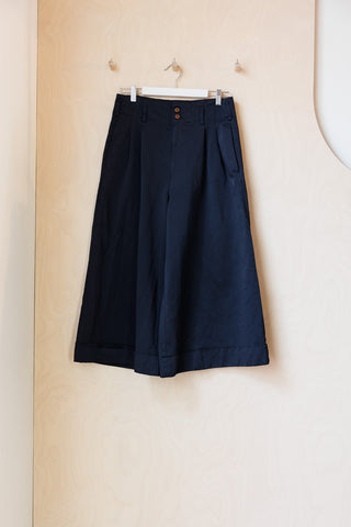 Comme Des Garçons Wide Cropped Pant - Black