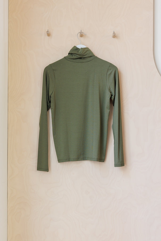 Baserange Turtleneck - Green