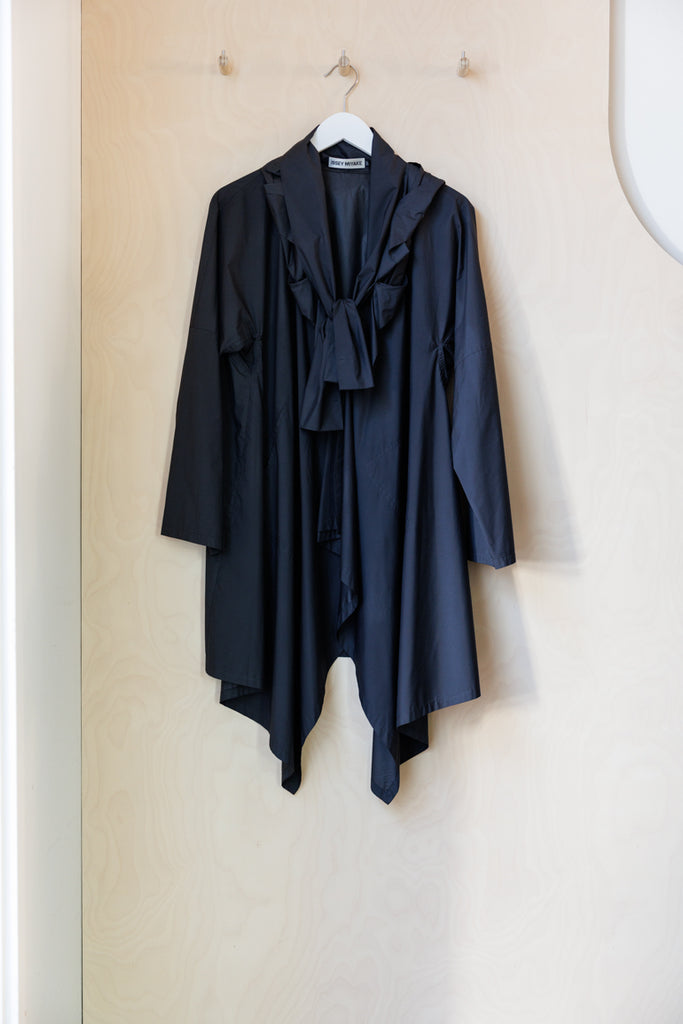 Issey Miyake Ruffle Draped Jacket - Black