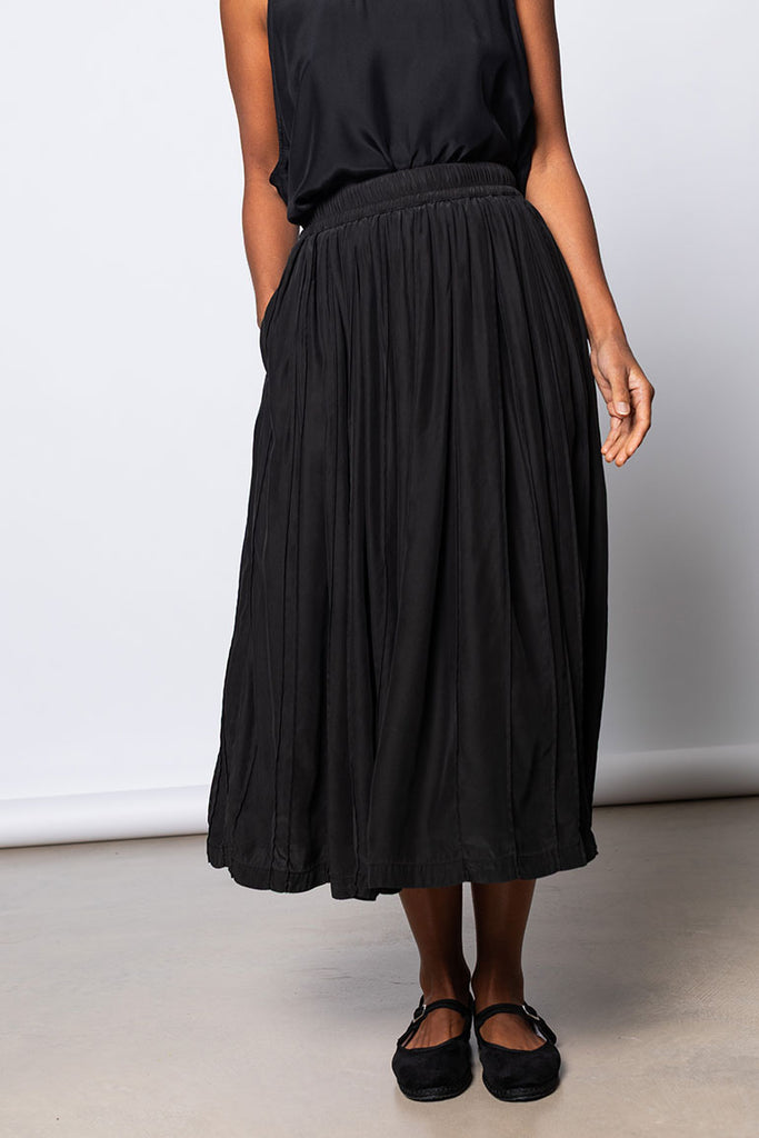 Garment Dyed Silk Pleated Skirt - Black