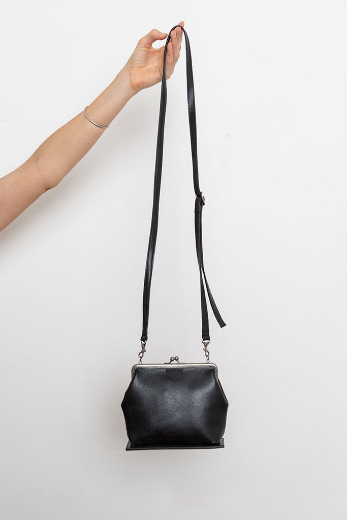 Metal Clasp Leather Pochette - Black