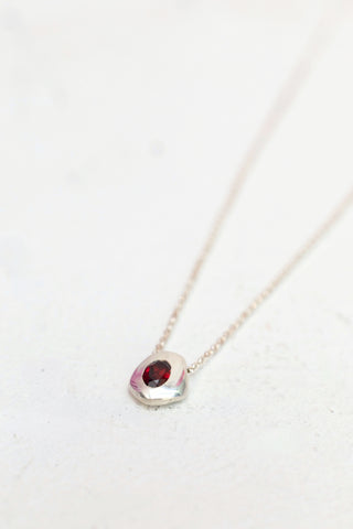 Pe Garnet Necklace