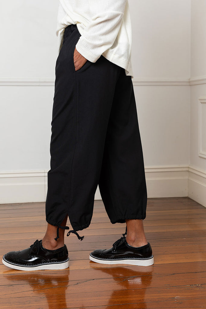 Tropical Wool Drawstring Hem Pants - Black