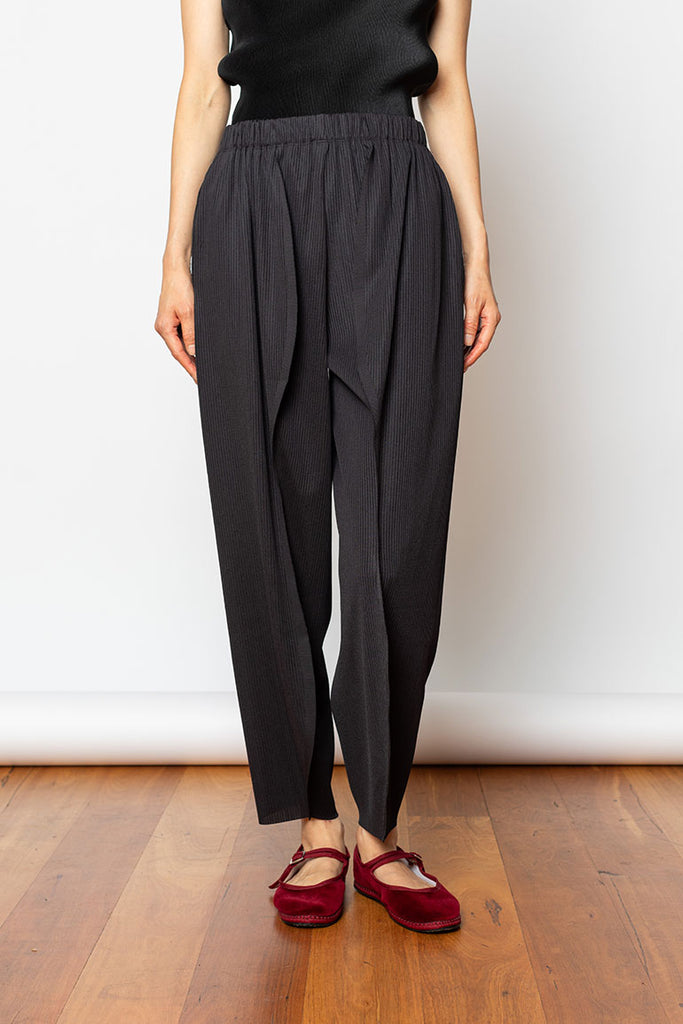 A-Poc Tapered Leg Pants - Black