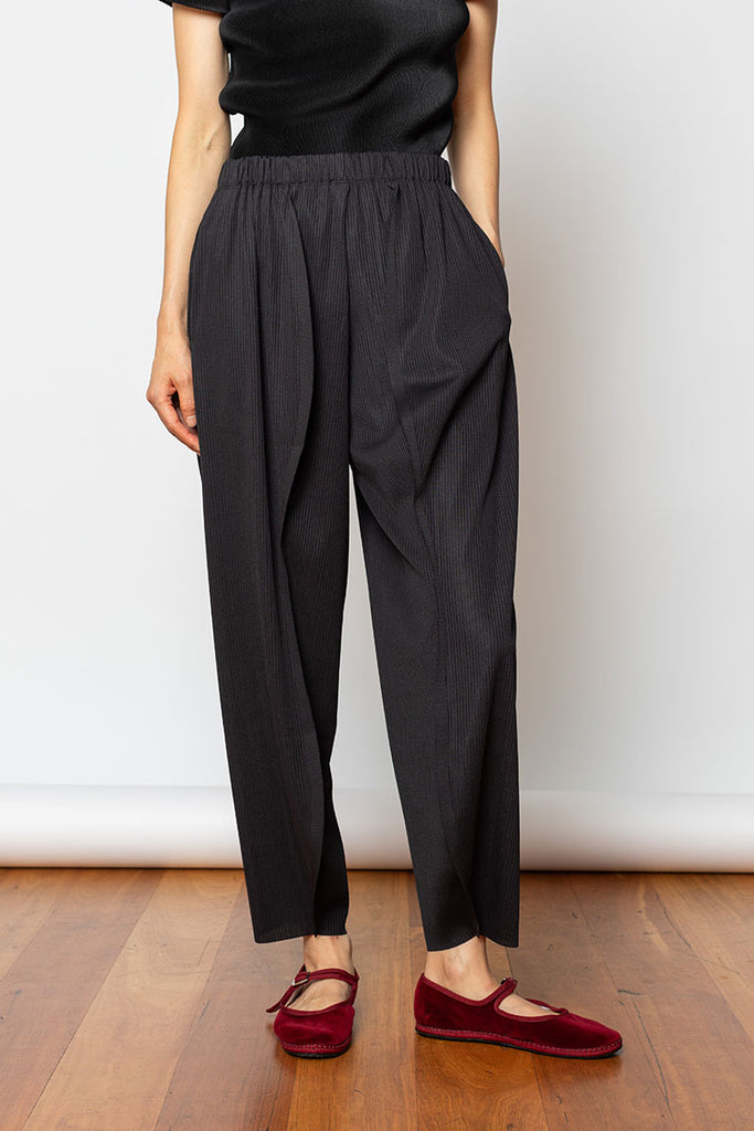 A-Poc Tapered Leg Pants - Black