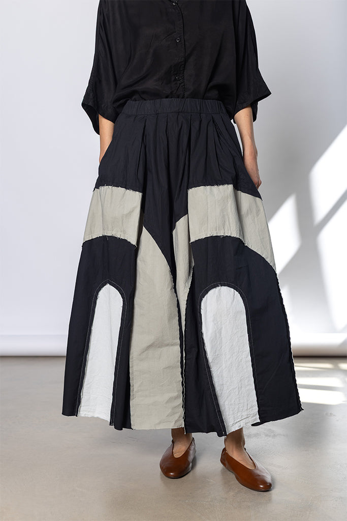 Arch Skirt - Black