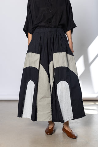 Arch Skirt - Black