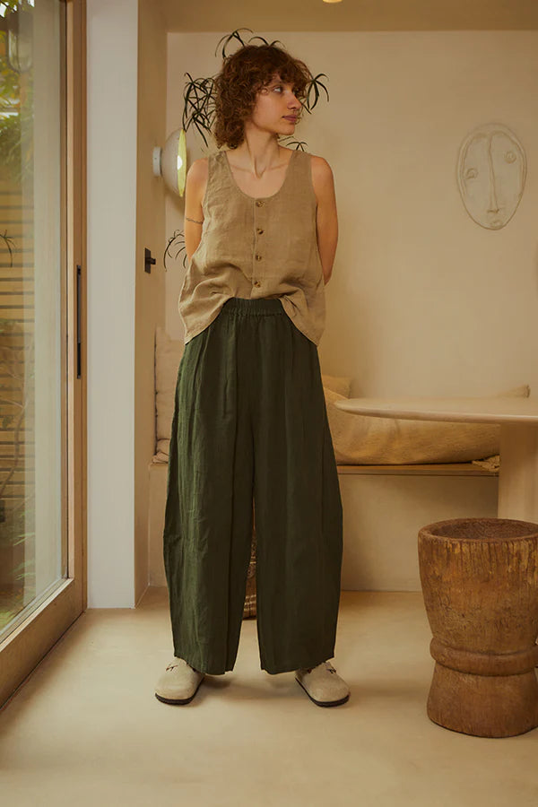 LF Markey green linen elastic waist pants. 