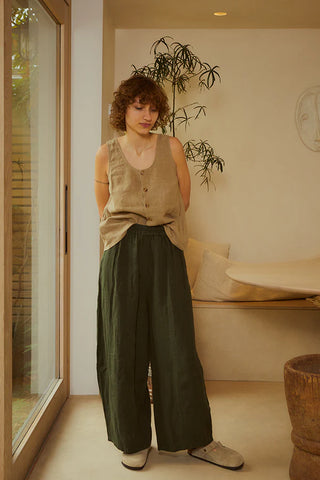 LF Markey green linen elastic waist pants.