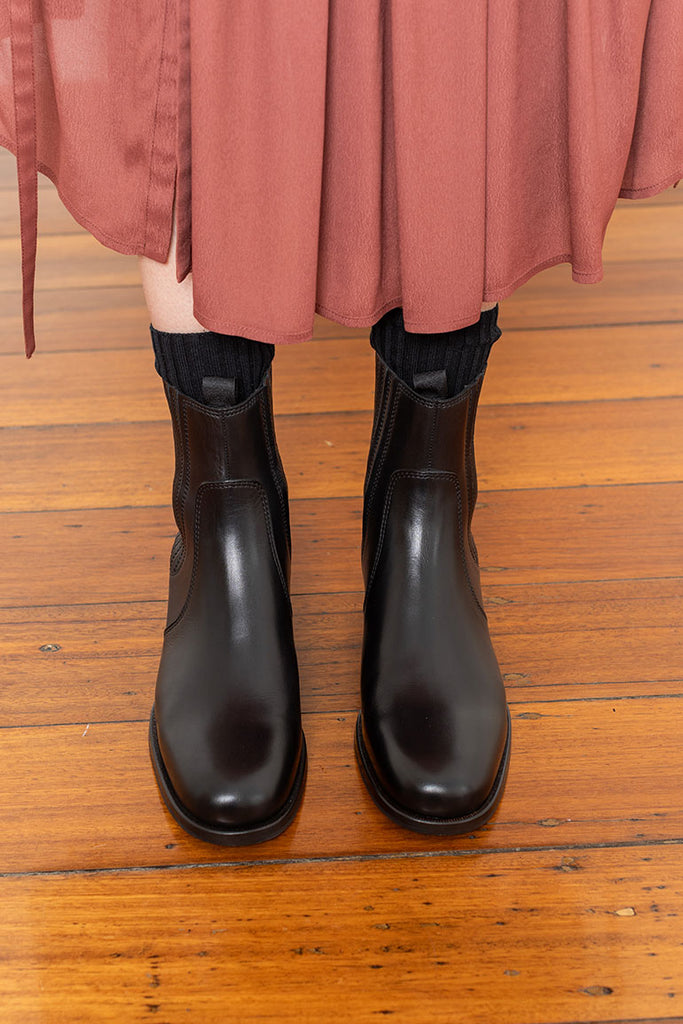 Chelsea Boots - Black