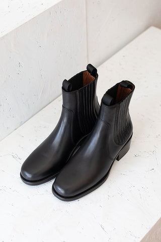 Chelsea Boots - Black