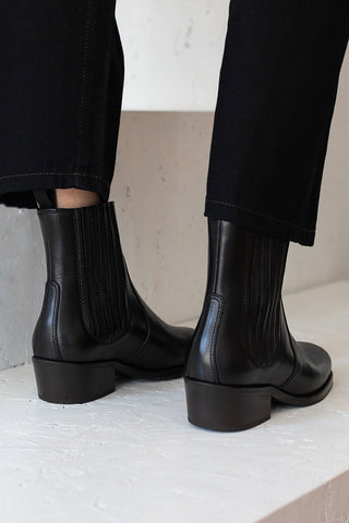 Chelsea Boots - Black