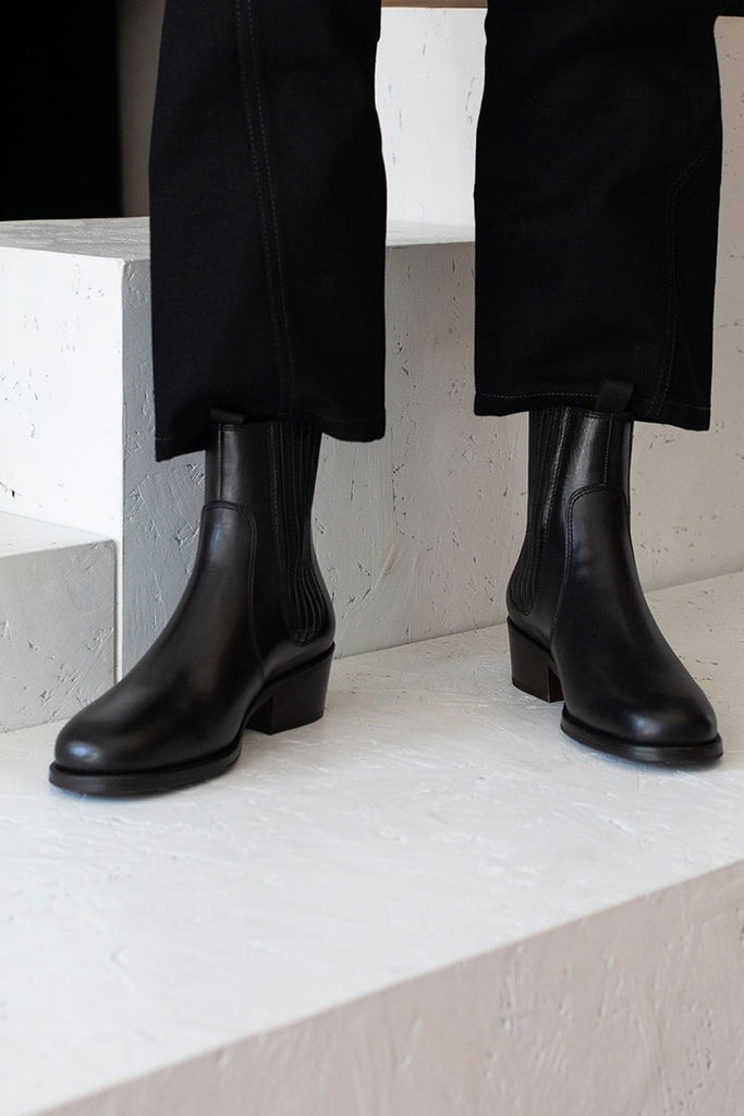 Chelsea Boots - Black