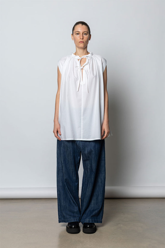 Compact Typewriter Sleeveless Blouse - Off White