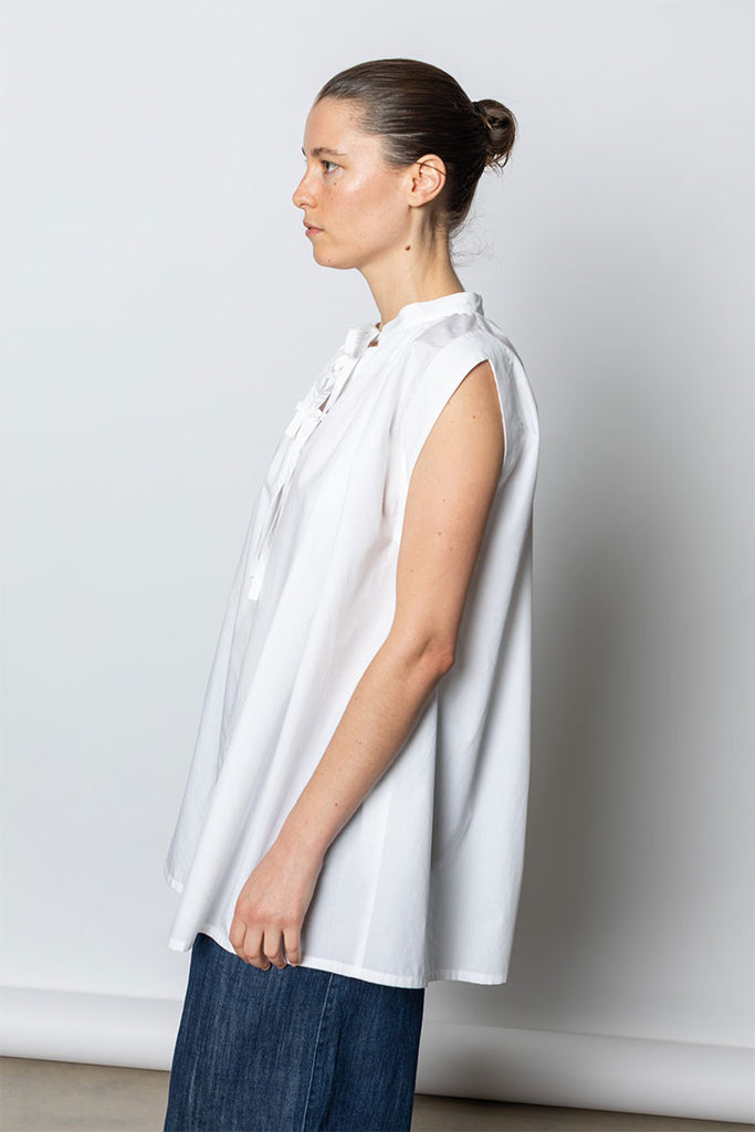 Compact Typewriter Sleeveless Blouse - Off White