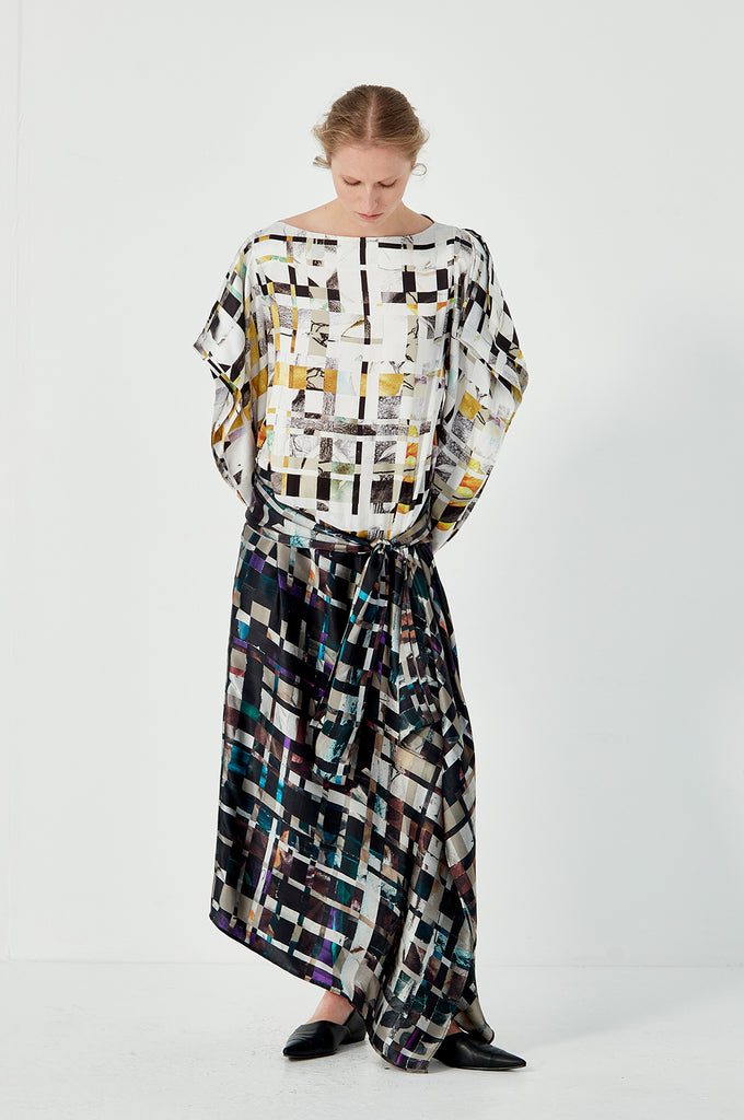 Book Sleeve Drape Dress - White/Black/Multi