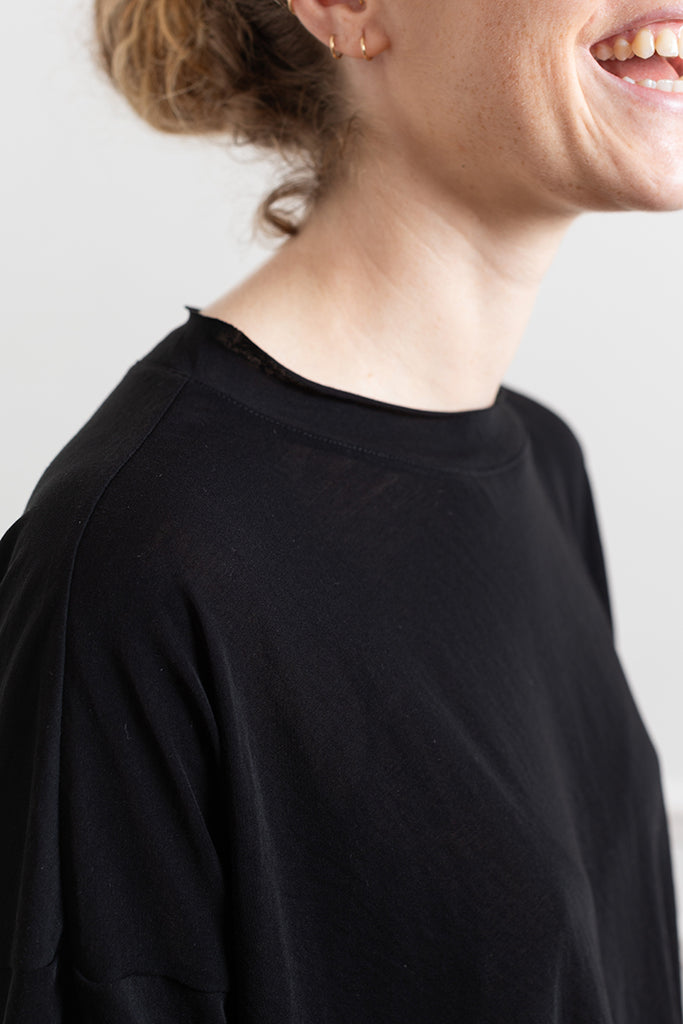 Curled Collar Short Sleeve T-Shirt - Black
