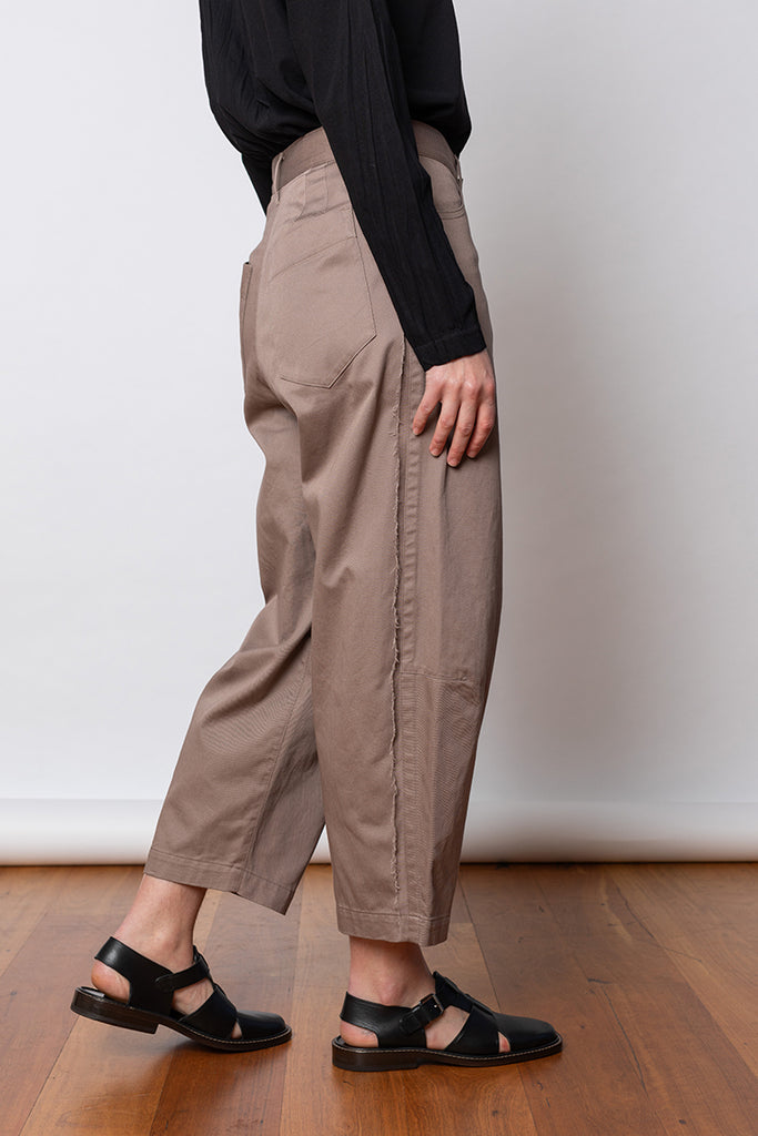 Cut Line Knee Pants - Grey