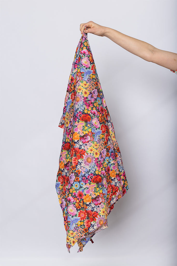 Daniela Gregis Scialle Shawl Lavato - Floral G at Poepke.com Liberty Floral Cotton Scarf. Multi colour. 