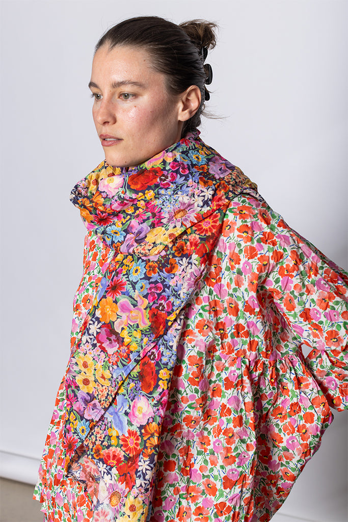 Daniela Gregis Scialle Shawl Lavato - Floral G at Poepke.com Liberty Floral Cotton Scarf. Multi colour. 
