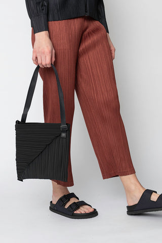 Diagonal Pleats Bag - Black