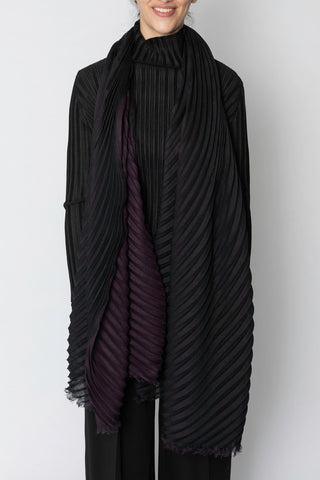 Double Pleats Stole - Black