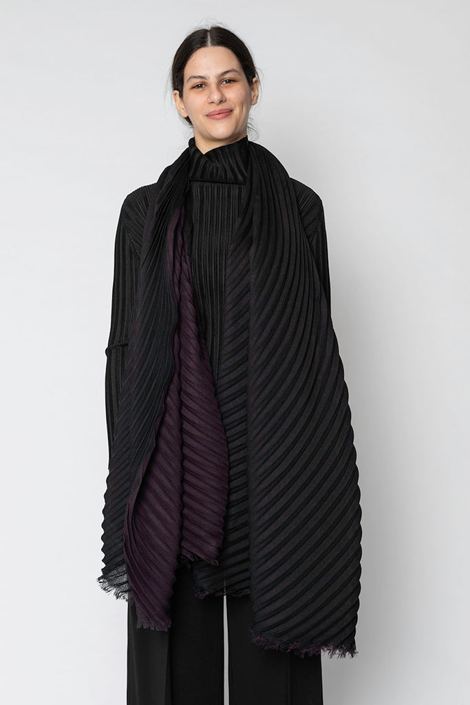 Double Pleats Stole - Black