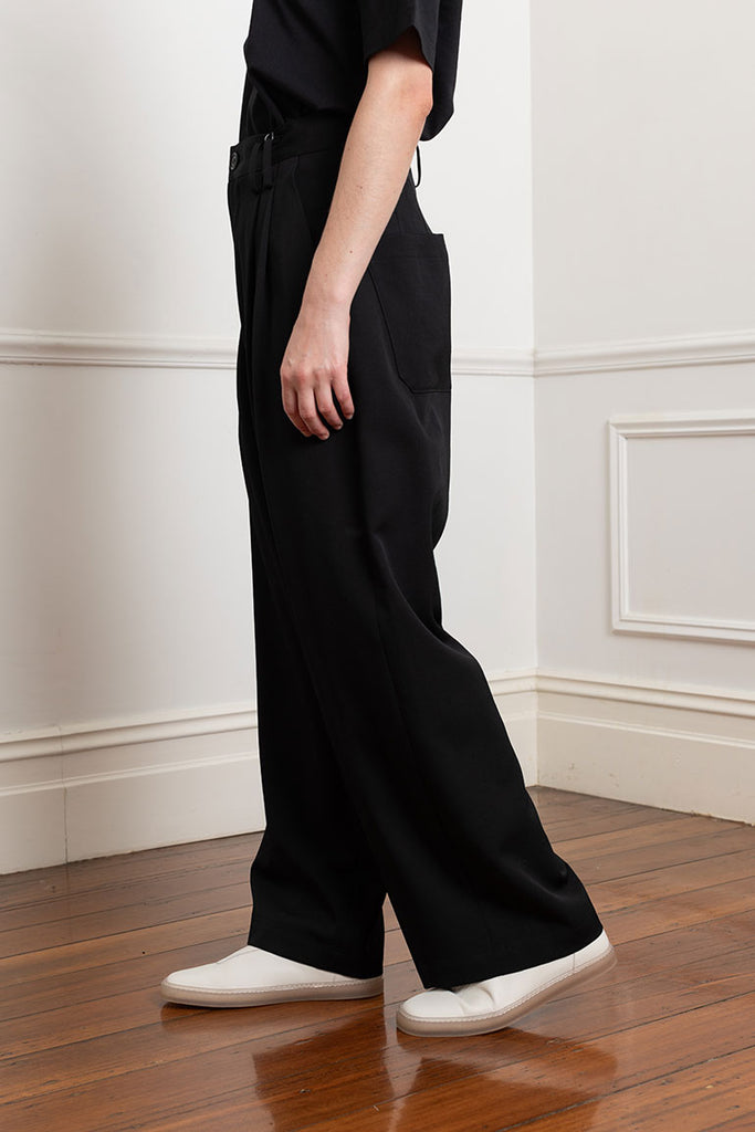 Double Tucked Front Pants - Black