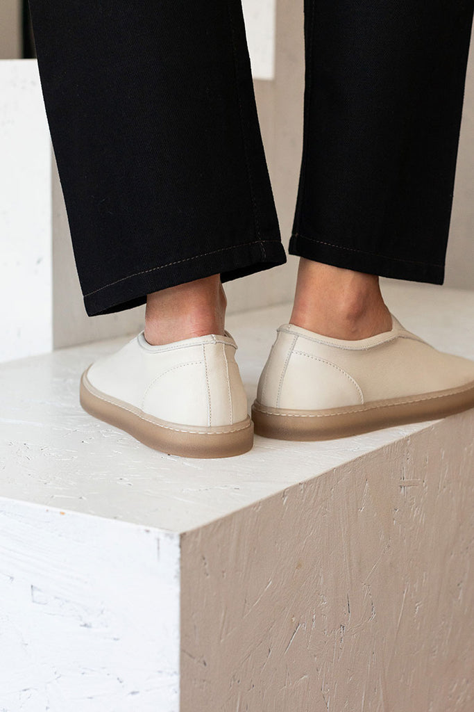 Elastic Linoleum Trainers - Clay White