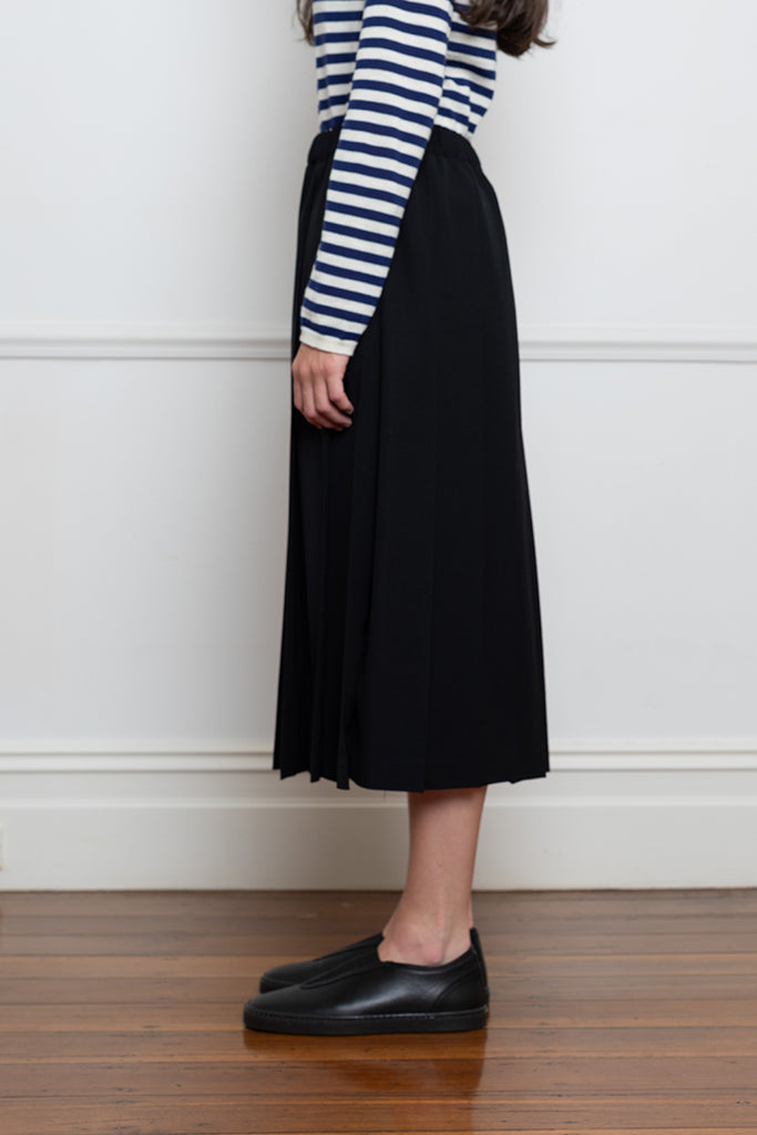 Elastic Waist Wool Skirt - Black