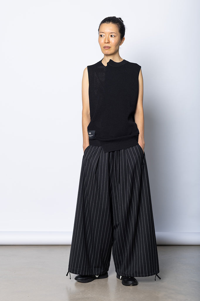 GFX Knit Vest - Black