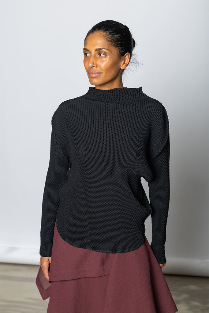 Misty Pleats Top - Black