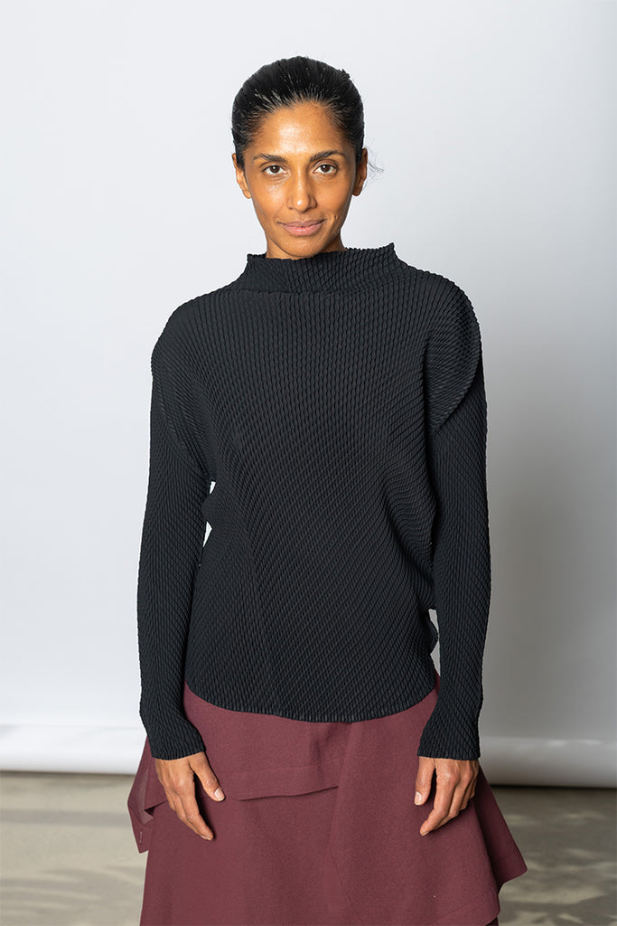 Misty Pleats Top - Black
