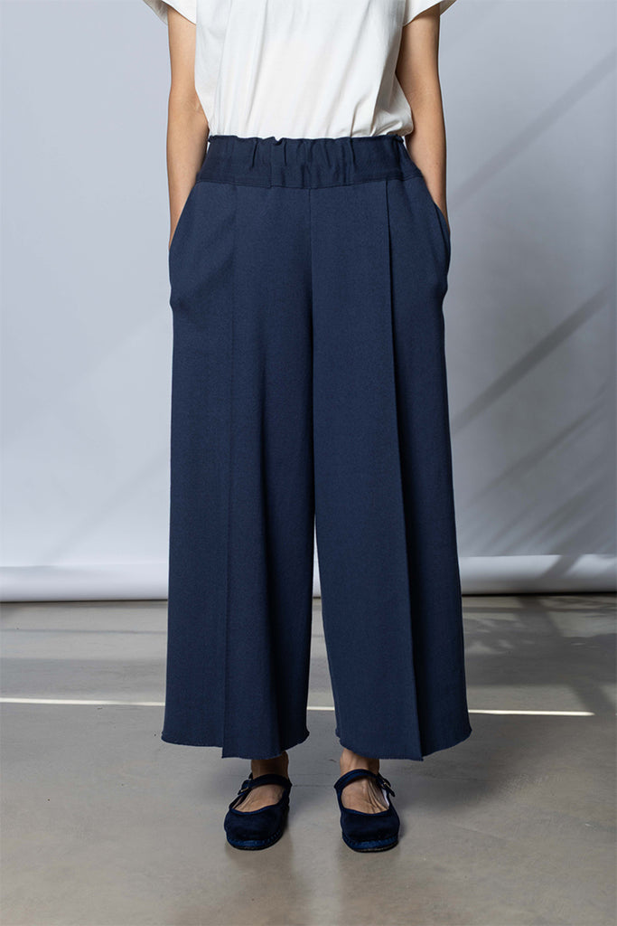 Issey Miyake Campagne Pants  - Dark Navy at Poepke.com 2