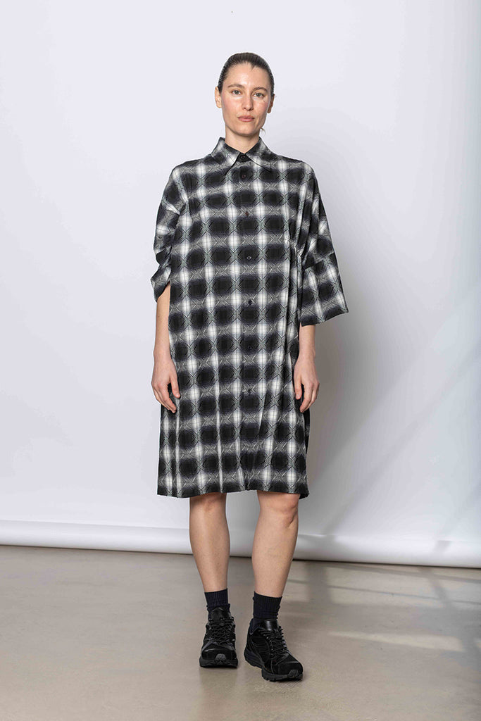 K Gathered Shirt Dress - Black/White