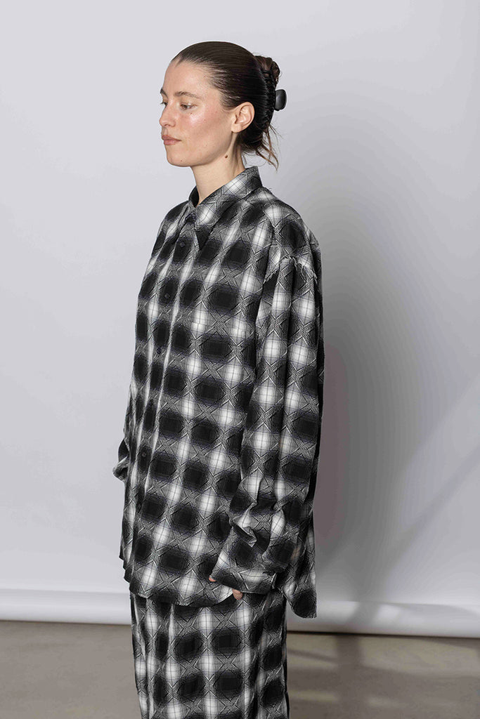 K Stand Collar Shirt - Black/White