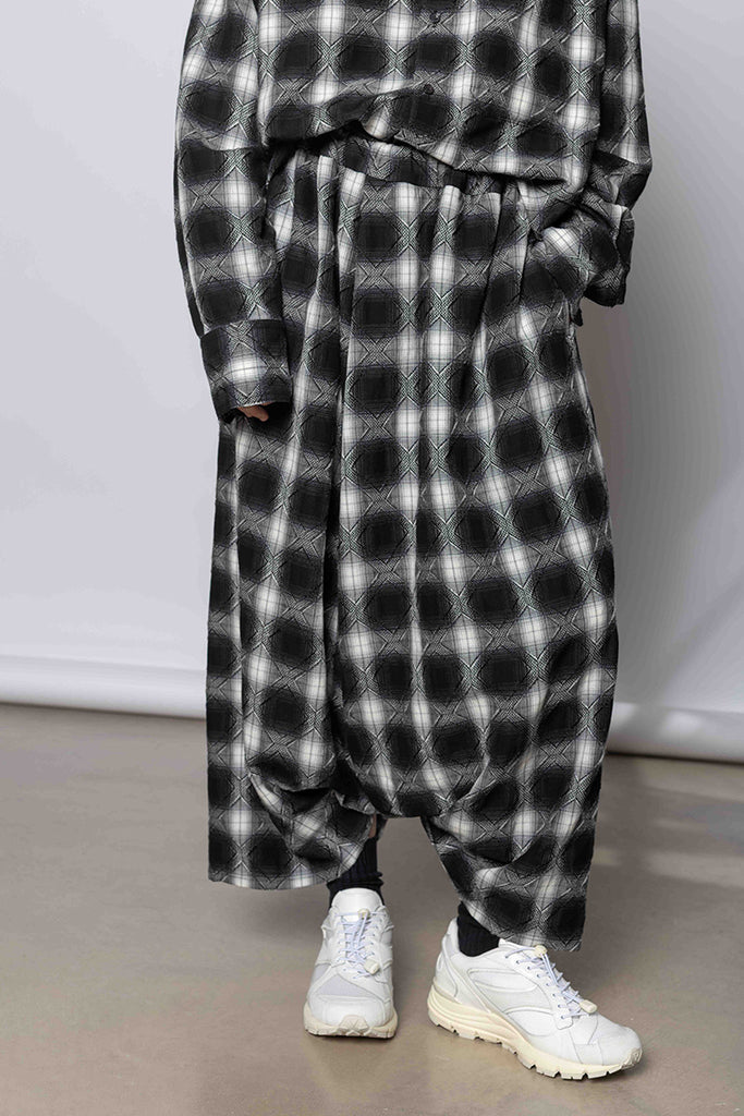 K Tuck Pants - Black/White