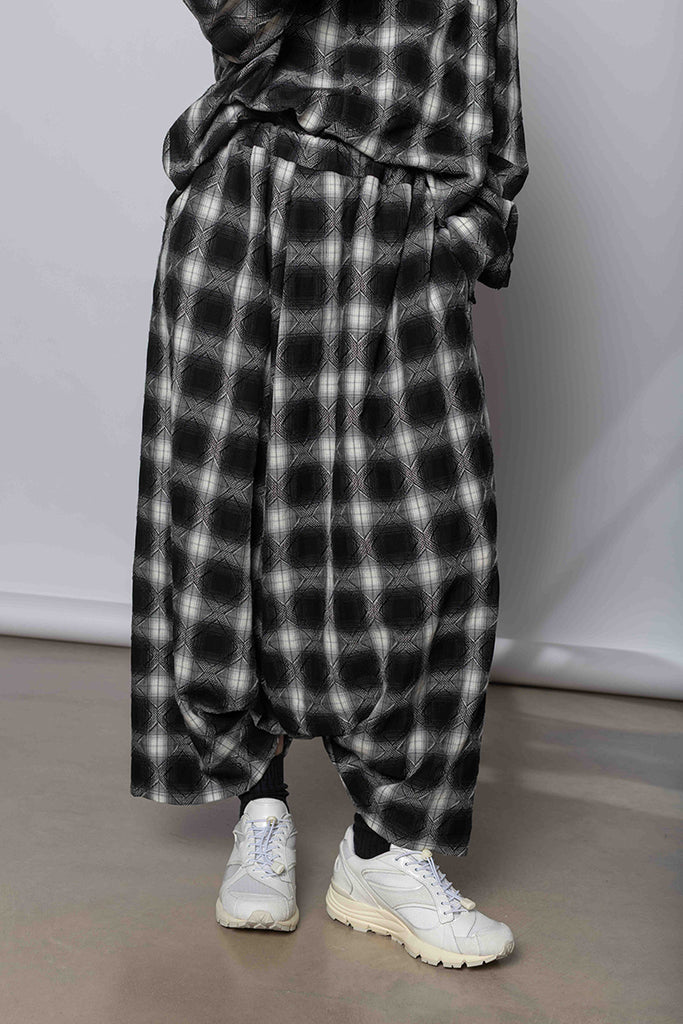 K Tuck Pants - Black/White