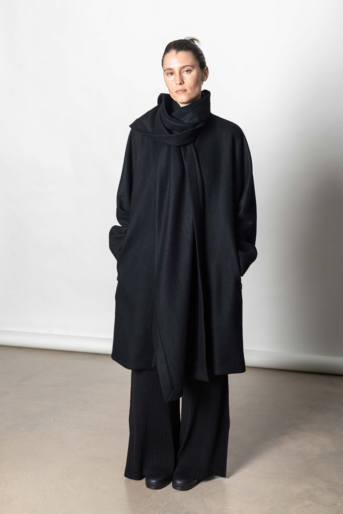 Manner Coat - Black