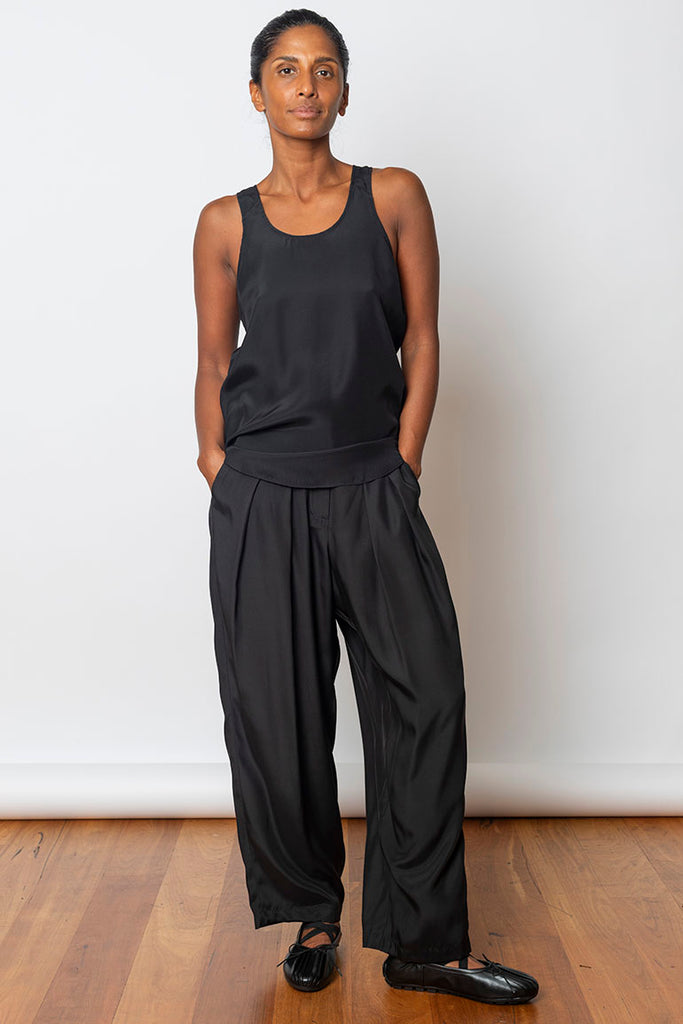 Organic Silk Pleated Pant - Black