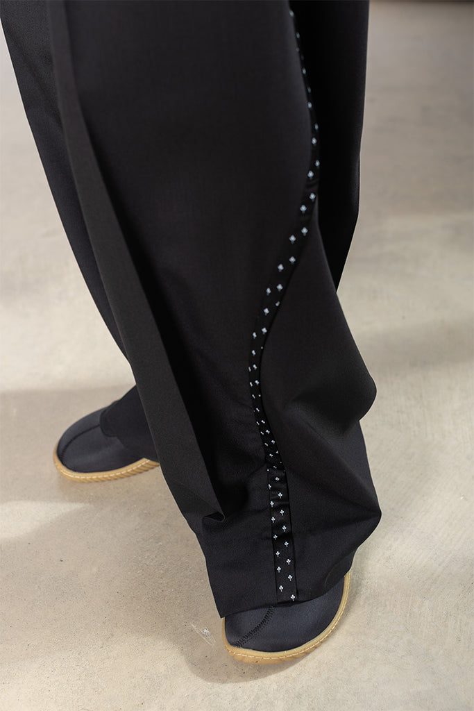Piping Trimmed Pants - Black