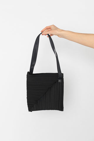 Diagonal Pleats Bag - Black