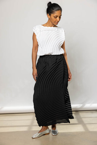 black pleated skirt Issey Miyake
